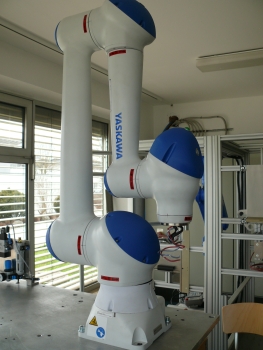 Yaskawa MOTOMAN kollaborativer Industrieroboter HC10 mit YRC1000 Steuerung, Messe-/Demogerät